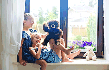 «Алтайская Стройка»: Безопасные окна для детей 